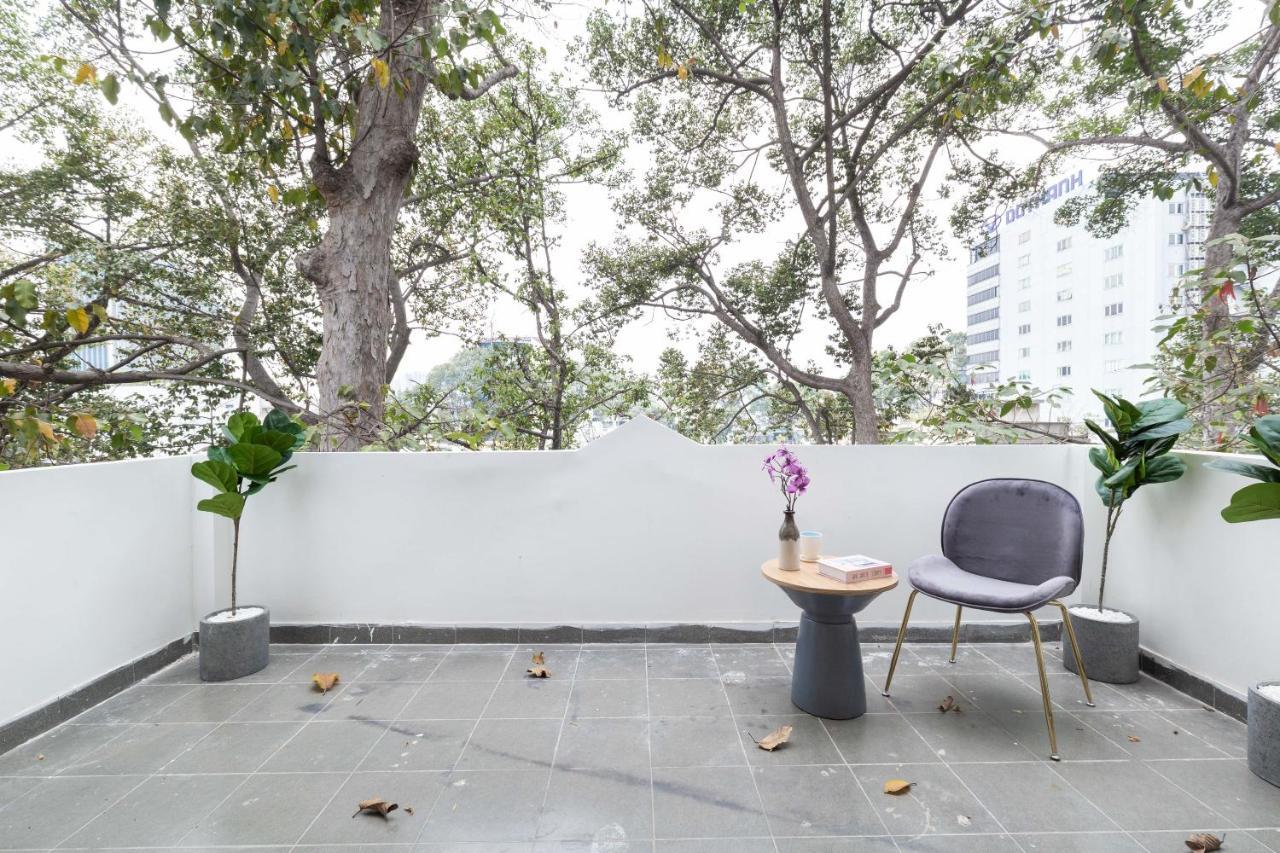 Cozrum Smart - First Target Hotel Thành Pho Ho Chí Minh Esterno foto
