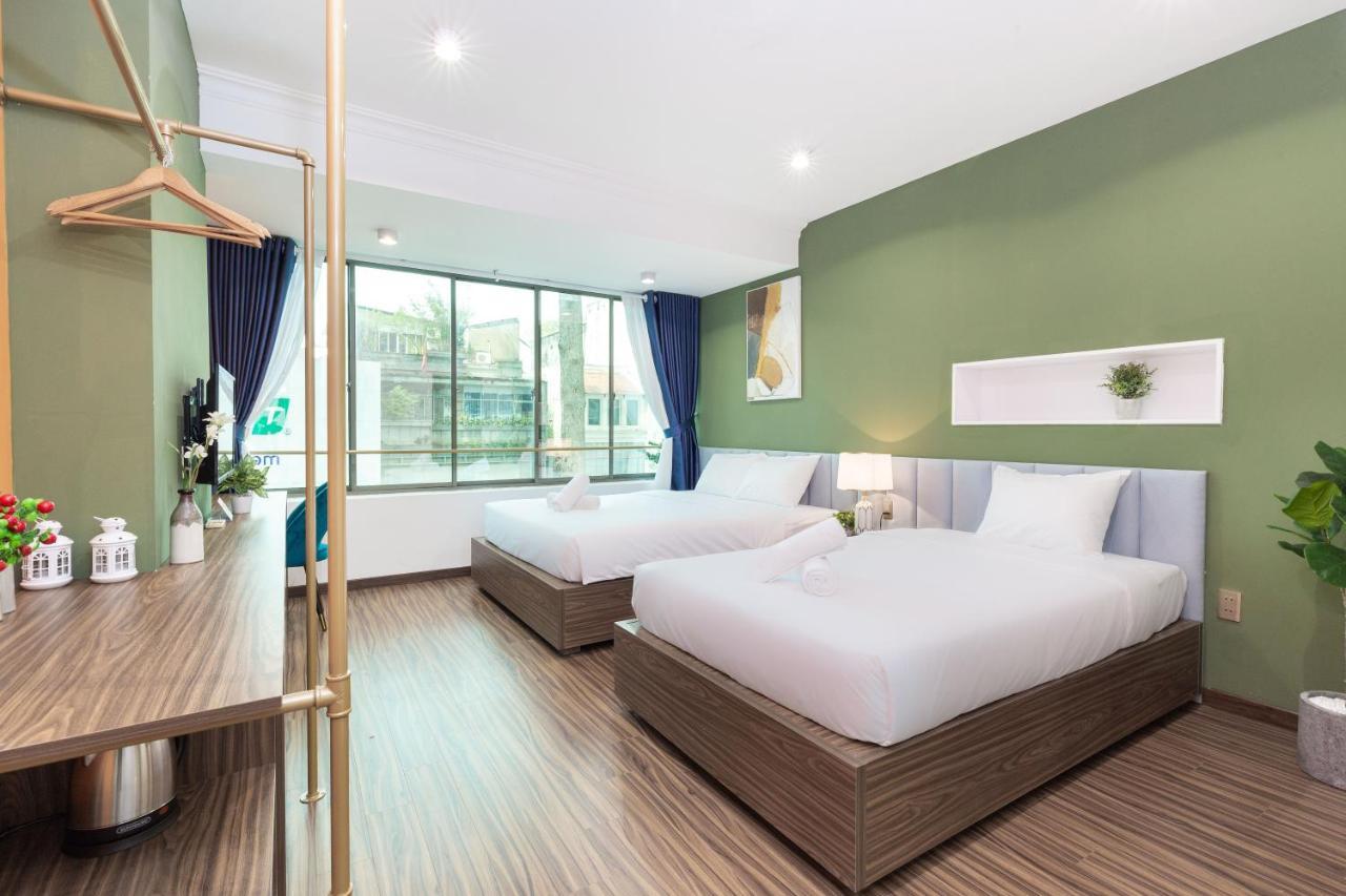 Cozrum Smart - First Target Hotel Thành Pho Ho Chí Minh Esterno foto