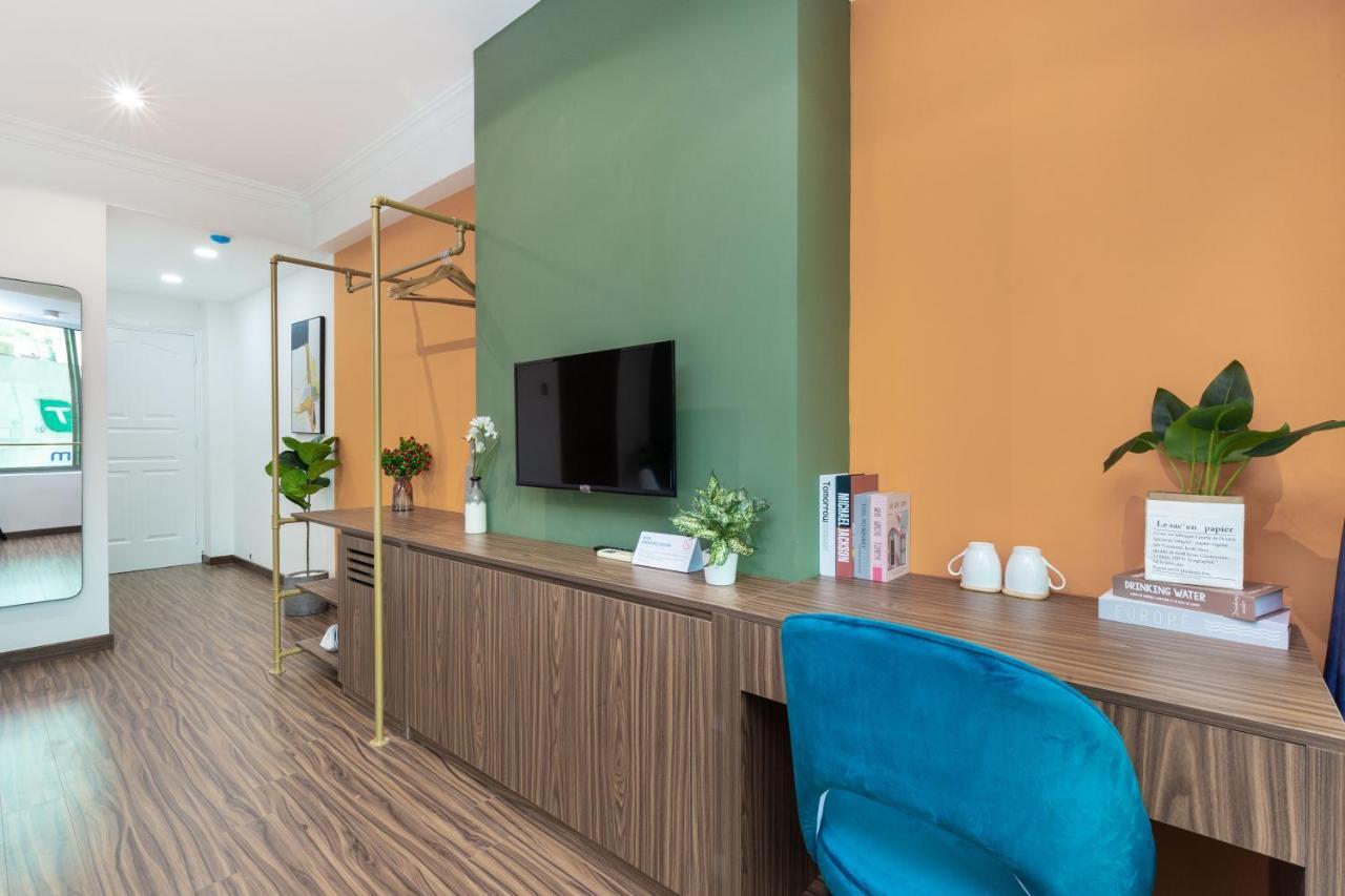 Cozrum Smart - First Target Hotel Thành Pho Ho Chí Minh Esterno foto