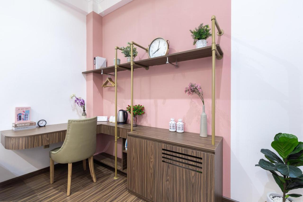 Cozrum Smart - First Target Hotel Thành Pho Ho Chí Minh Esterno foto